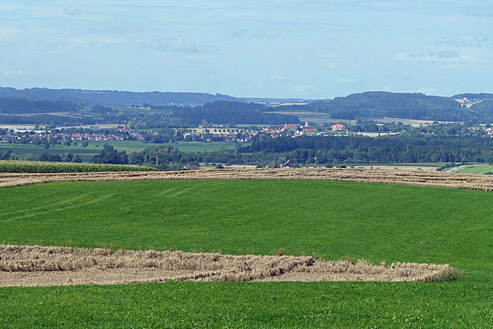 Familienerlebnisse in Altshausen – Erlebnisweg am Weiher, Pumptrack und Sommerbadezeit