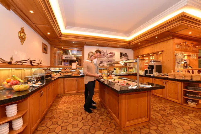 Frühstücksbuffet im Alpenstüble