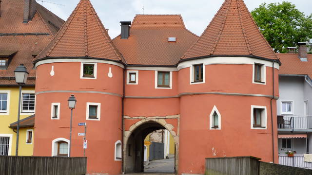 Cham: Kunst, Stadttor und eine Pause am Regen