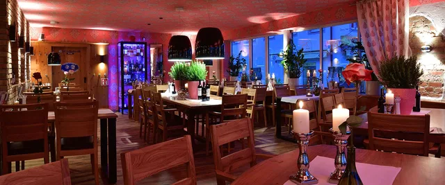 Gemütlicher Innenraum im Bistro Relax