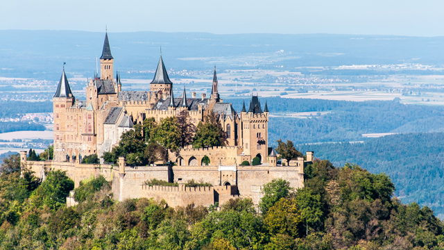 Burg Hohenzollern vom Zeller Horn gesehen