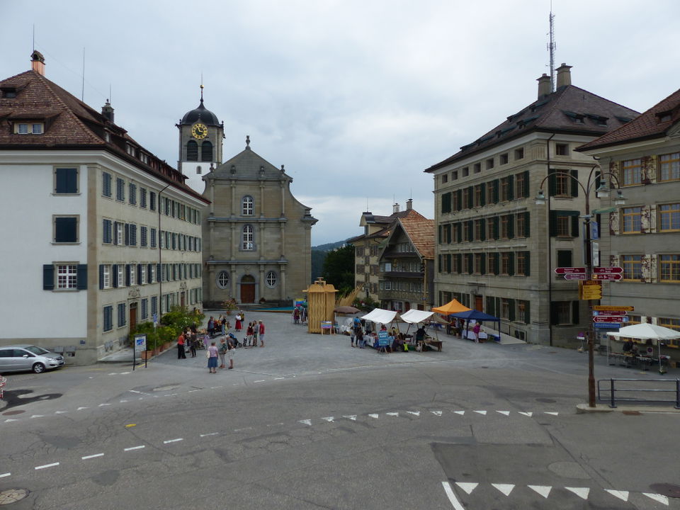 Landsgemeindeplatz Trogen – Zellweger-Paläste und eine Piazza in den Voralpen
