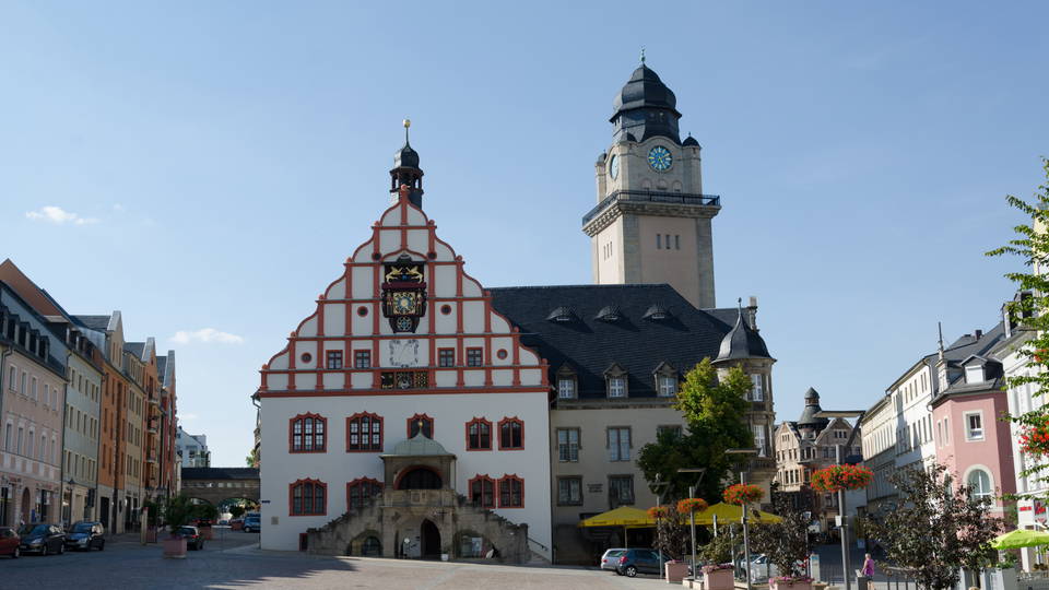 Altes und Neues Rathaus am Altmarkt von Plauen