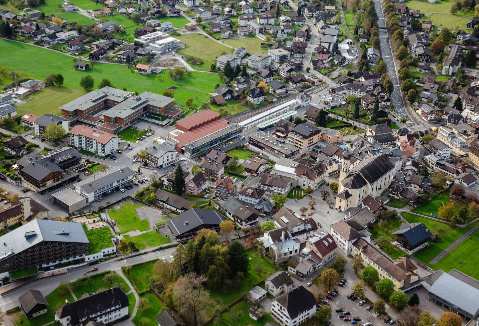 Familienerlebnisse in Schruns – Rätselrucksack, Bergabenteuer und Montafoner Geschichten