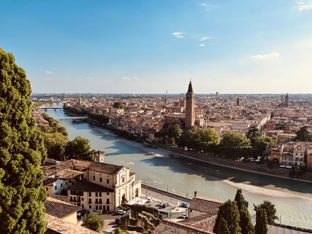 Verona mit Etsch, Brücken und historischer Altstadt