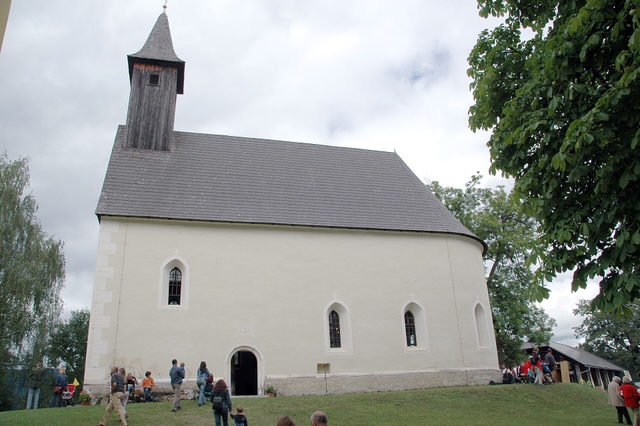Tauernkirche in der Nähe des Tauernteichs als Umgebungsmotiv