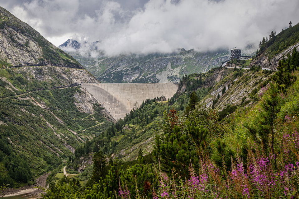 Kölnbreinsperre und AIRWALK – Staumauer und Bergpanorama