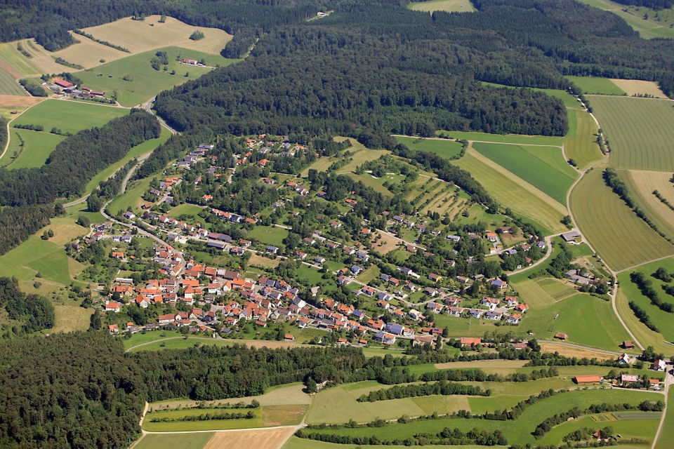 Vulkankrater-Rundweg Apfelstetten: Maar, Alpenblick und Albgeschichte