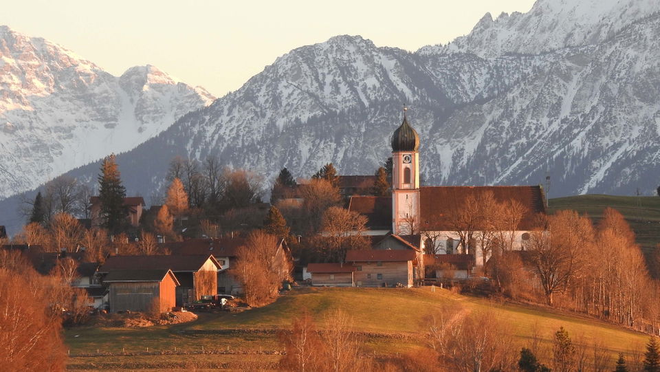 Veranstaltungen und Events in Seeg – Lichterfest, Honigdorf und Allgäuer Brauchtum