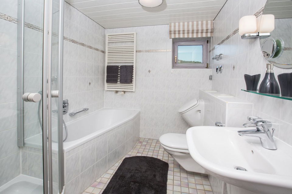 Badezimmer der Ferienwohnung Vergissmeinnicht