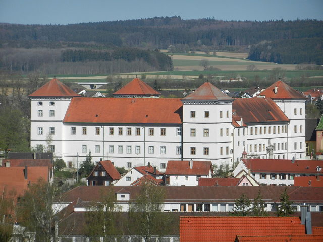 Schloss Meßkirch über den Dächern der Stadt
