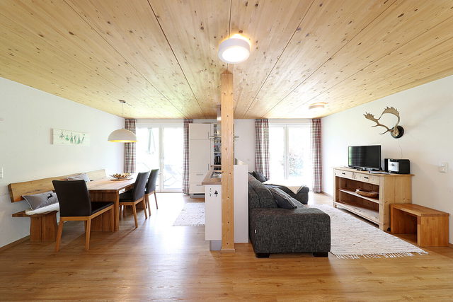 Wohn- und Essbereich der Ferienwohnung 1