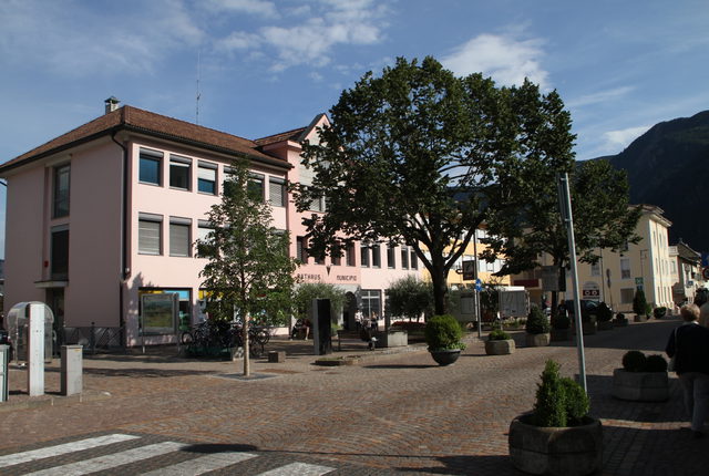 Hauptplatz von Auer im Südtiroler Unterland