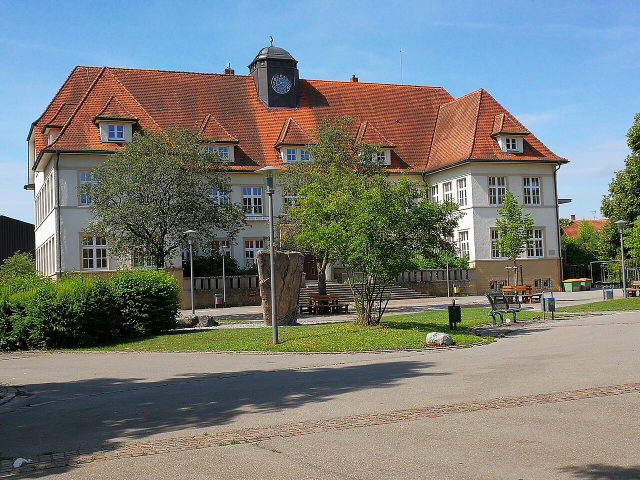 Hebelschule am Rathausplatz in Gottmadingen