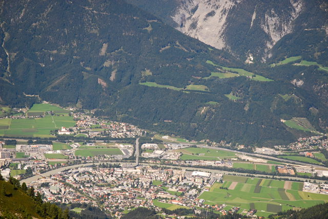 Blick vom Kellerjoch auf Schwaz und Fiecht im Inntal