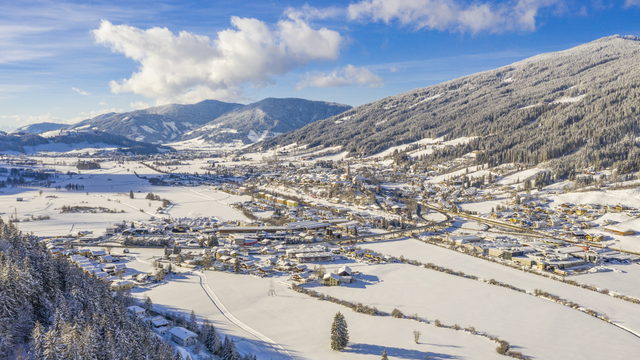 Winterliche Ortsansicht von Radstadt