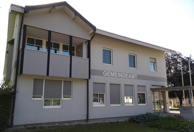Gemeindeamt als Ortsmotiv aus Neuhofen im Innkreis