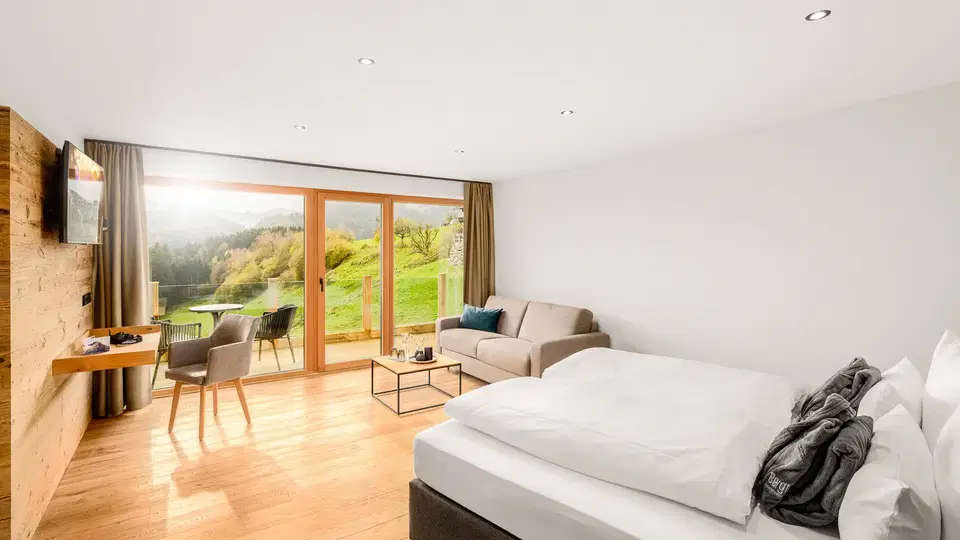 Bergträumer Superior mit Doppelbett, Sofa und Balkon