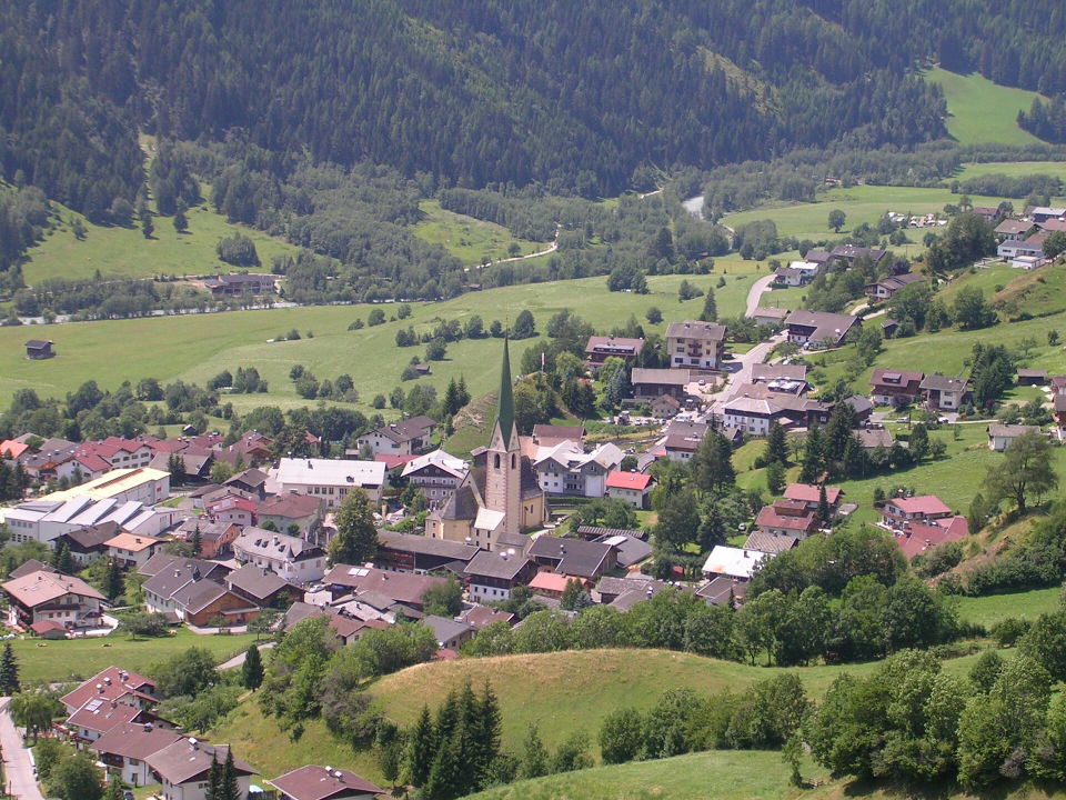 Familienerlebnisse in Virgen – Sinnesweg, Burgruine und Sommerbad