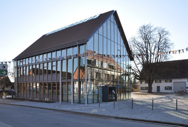 Rathaus Frickingen mit Glasfassade