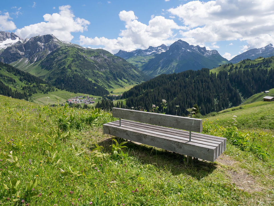 Familienerlebnisse in Lech am Arlberg – Rätselwege, Sommerbad und Museumszeit für Familien