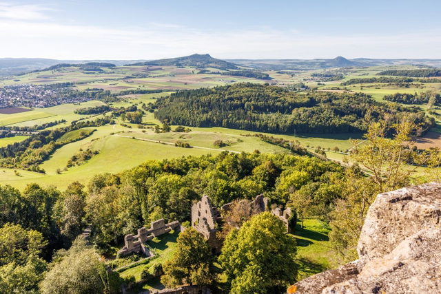 Blick vom Hohentwiel über die Hegauvulkane