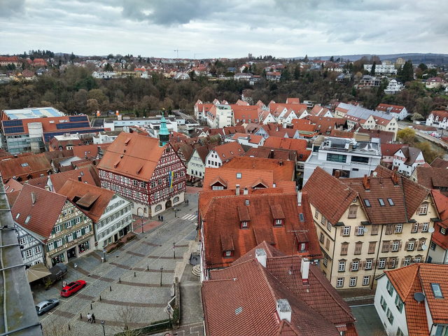 Blick vom Stadtturm auf den Marktplatz von Backnang