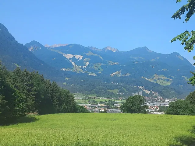 Blick von Gasünd, einem Wegpunkt der Wanderung.