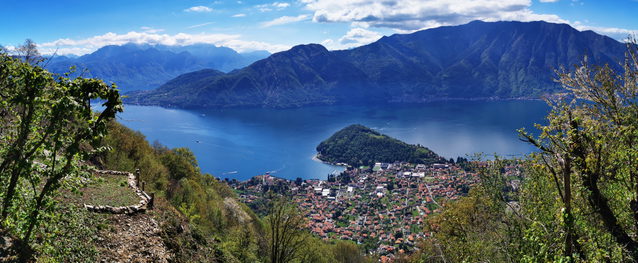 Panorama von Lenno und dem Golfo di Venere am Comer See, aufgenommen von Daie