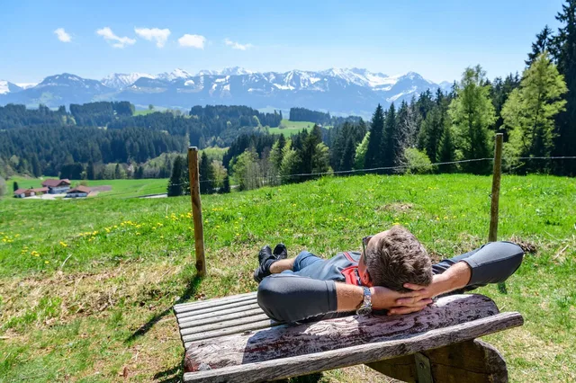 Das Chalet Hirschbach in verschneiter Alpenlandschaft