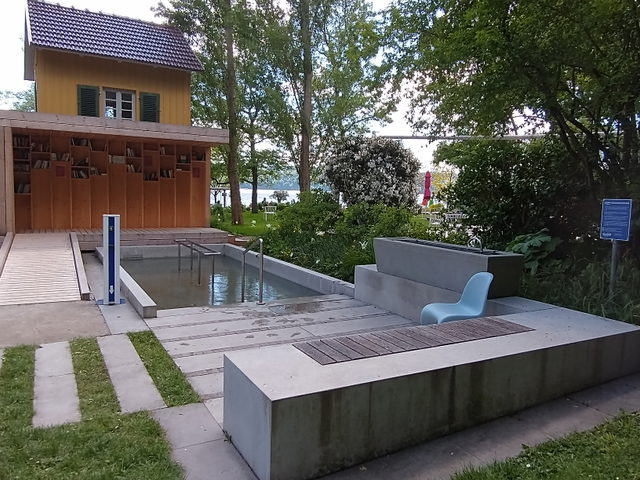Kneippanlage beim Badehäuschen in den Villengärten Überlingen