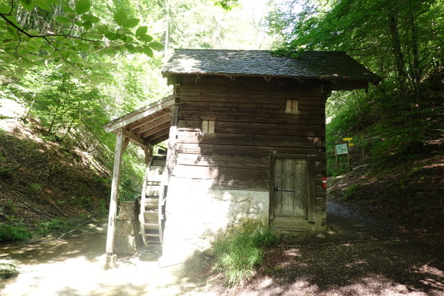Historische Eder-Mühle am Mühlenweg bei Ebenau