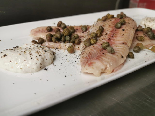 Saiblingsfilet mit Kapern im m&m in Kempten