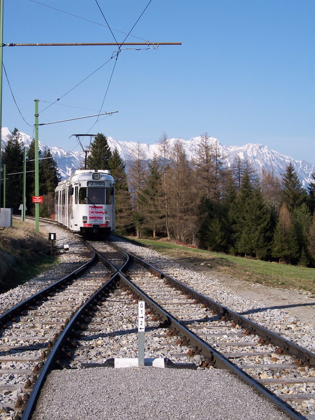 Stubaitalbahn bei den Telfer Wiesen