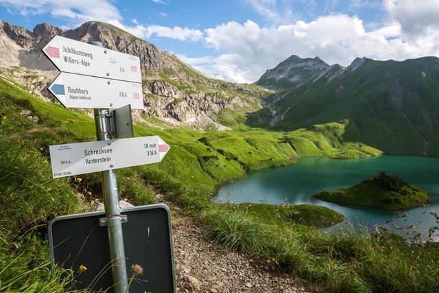 Wegweiser am Schrecksee