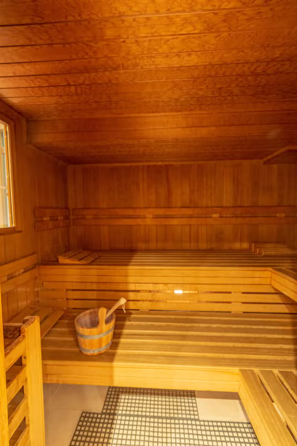 Finnische Sauna im Haupthaus für Chaletgäste