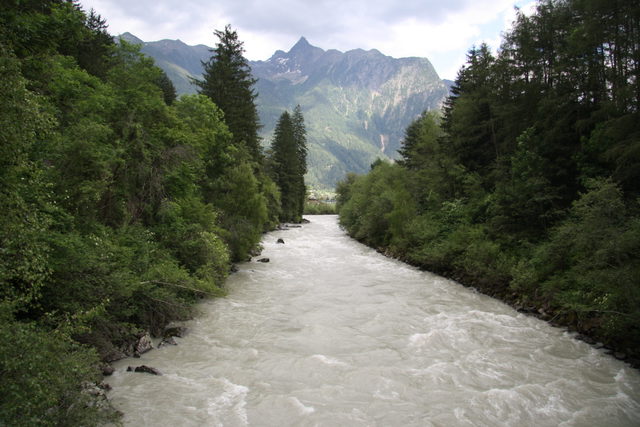 Ötztaler Ache mit dem Acherkogel bei Sautens