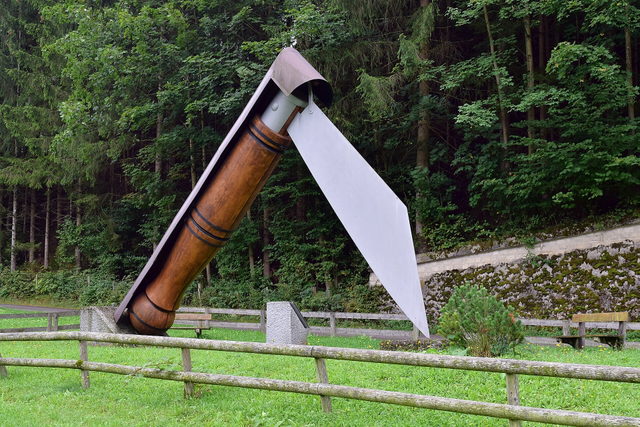Riesenfeitel im Tal der Feitelmacher in Trattenbach