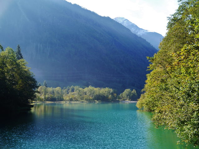 Klammsee bei Kaprun als Landschaftsmotiv der Schneckenberg-Tour