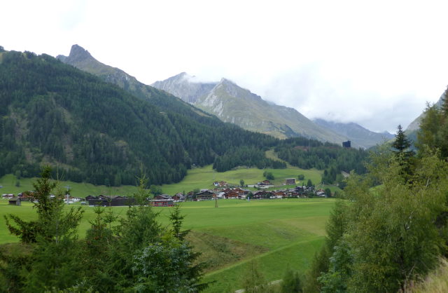 Landschaft bei Großdorf im Kalsertal
