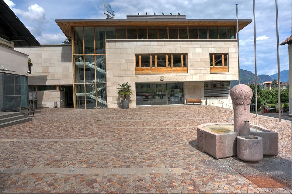 Familienerlebnisse in Nals – Minigolf, Sommerbaden und Pferde im Meraner Land