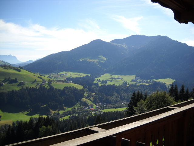 Sommerlicher Blick von Oberau in der Wildschönau zum Rosskopf