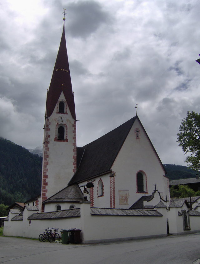 Pfarrkirche St. Vitus im Ortsgebiet von Umhausen