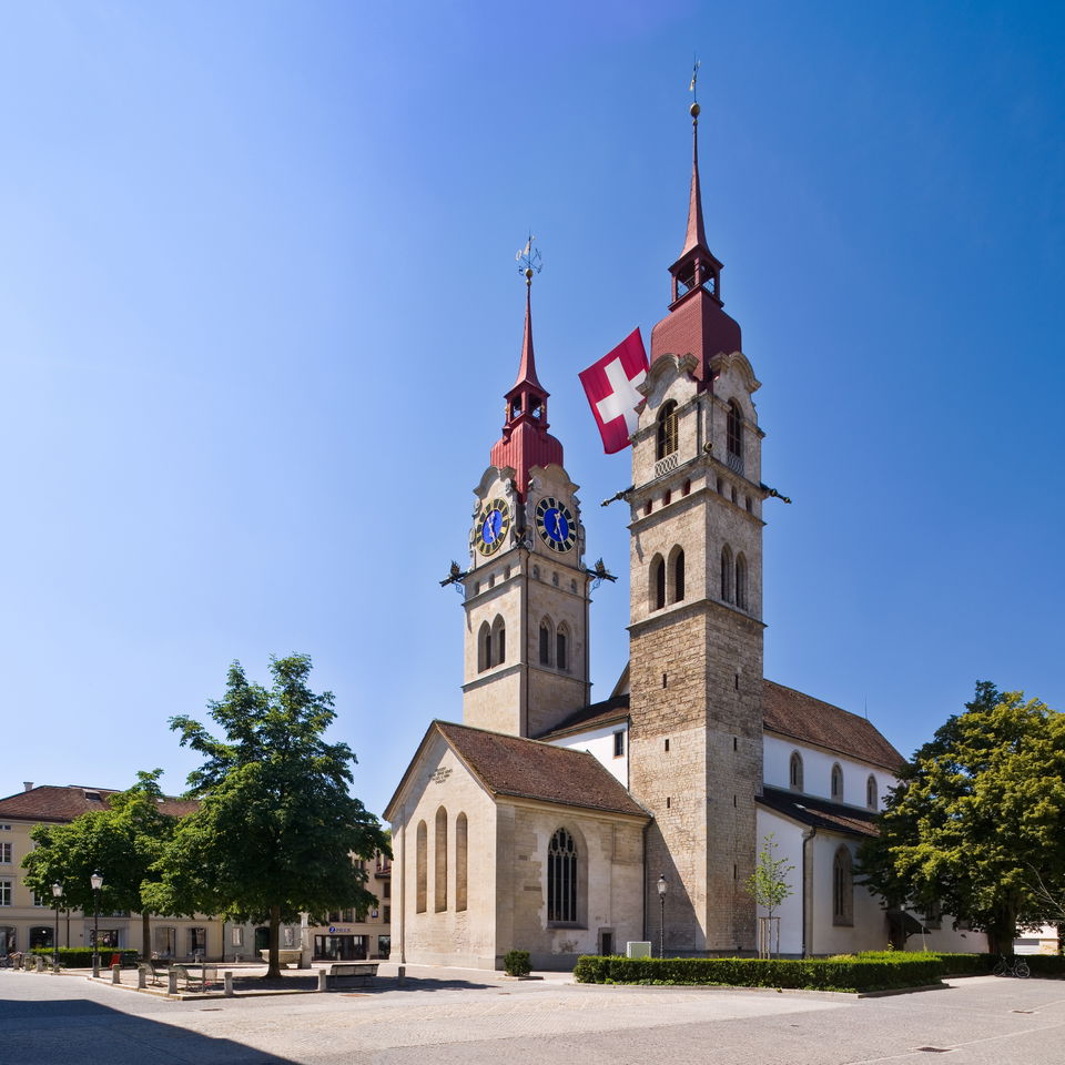 Altstadt Winterthur – Stadtkirche, Brunnen und bunte Häuserzeilen