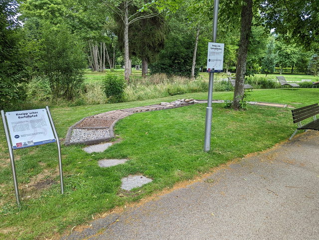 Der Barfußpfad im Kurpark von Bad Dürrheim.