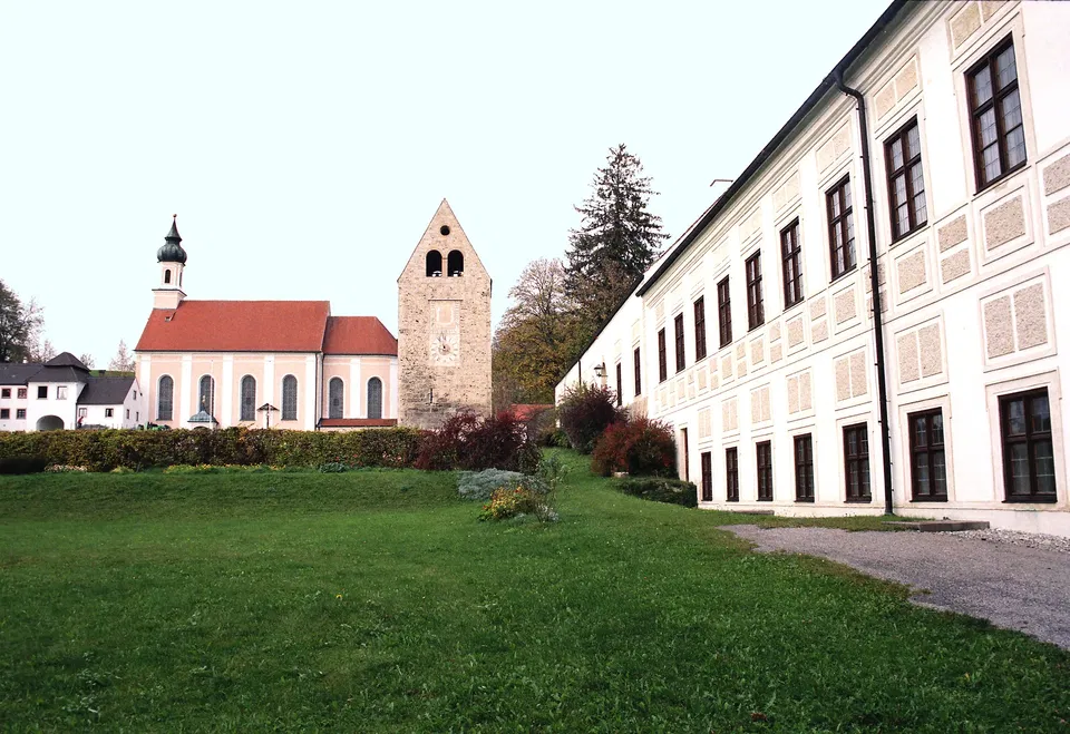 Kloster Wessobrunn – Stuckkunst und historische Höfe