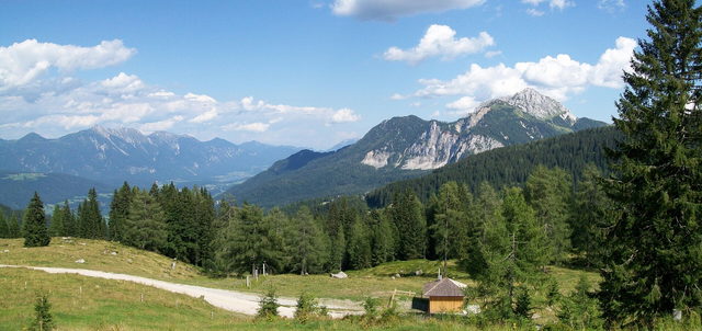 Blick von der Rattendorfer Alm zum Gartnerkofel als Landschaftsmotiv