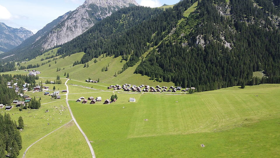 Nenzinger Himmel – Bergtal und Naturausflug im Gamperdonatal