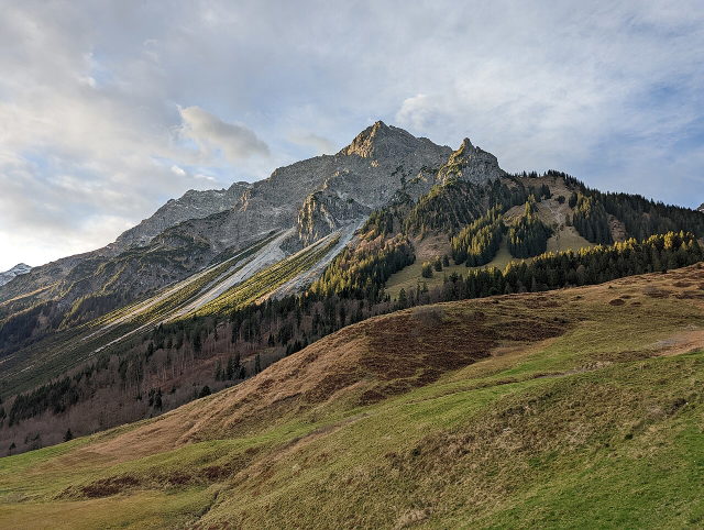 Hochkünzelspitze von dem Vorsäß Schalzbach aus gesehen