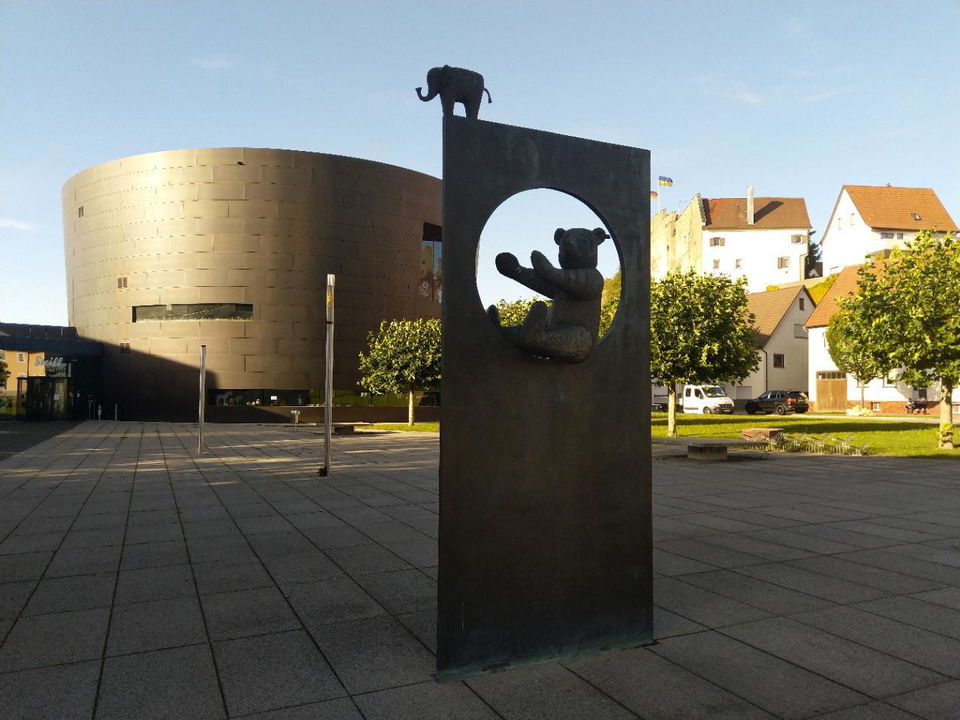 Familienerlebnisse in Giengen und Hürben – Teddybären, Tropfsteine und Mitmachmuseum